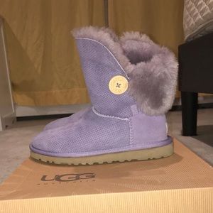 Ugg Women’s Bailey Button Perforated Short Boot